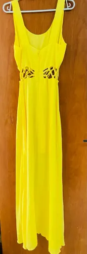 Vestidoo amarelhoo longo.. LINDISSIMOO