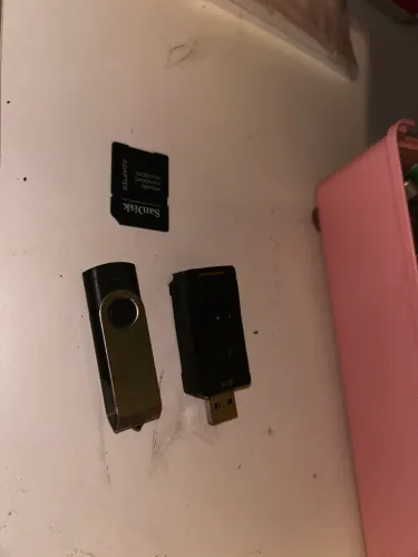 2 pen drive 1 adaptador de carta