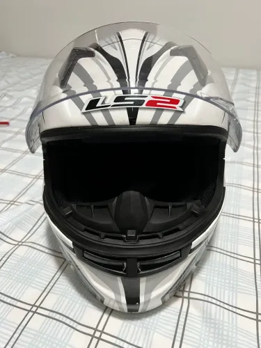Capacete ls2