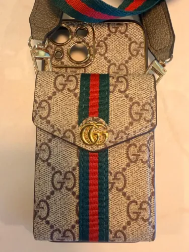 Capa para celular Iphone 14 Gucci