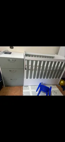 Berço com cômoda 