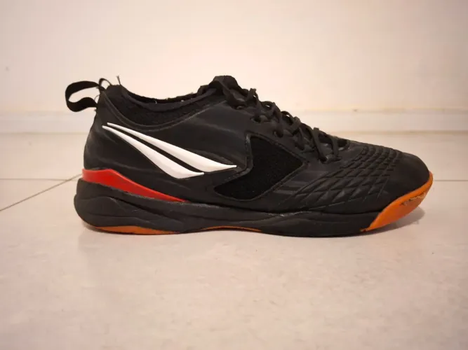 Chuteira de futsal Penalty max 1000 preta tamanho 38 em òtimo estado