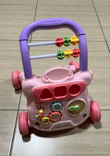 ANDADOR INFANTIL INTERATIVO COM TANQUE DE ÁGUA - ATENTU