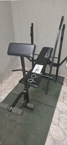 ACADEMIA COMPLETA RESIDENCIAL - 80 KG DE CARGA + BANCO LIFE ZONE + PISO EMBORRACHADO