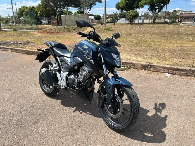 CB300F Twister 2025 ABS
