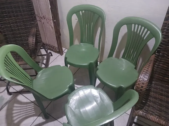 Jogo de cadeiras bistrô de plástico