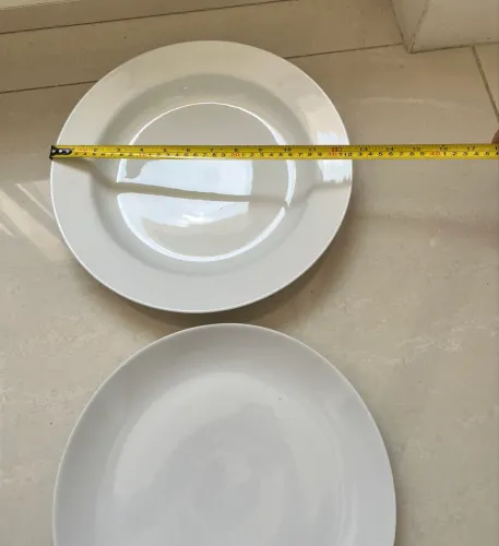 02 pratos saladeira porcelana branca 