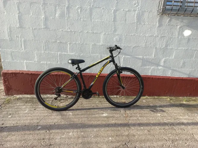 Bicicleta Caloi Velox com acessórios