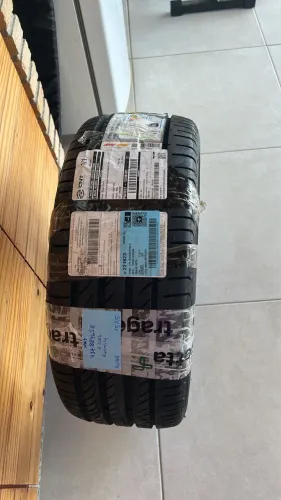 Pneu Pirelli Aro 18 Powergy 235/45R18 94V