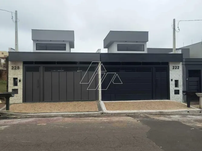 Casa à venda, 3 quartos, 1 suíte, 2 vagas, Jardim Cavallari - Marília/SP