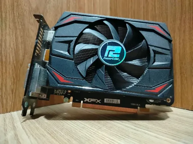 Placa de video R7 360 2GB