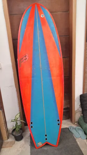 Prancha de surf/ física 6'5/45 lt