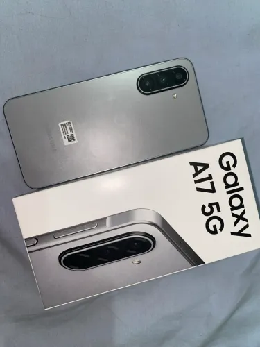 Celular Samsung 100% novo sem marca de uso
