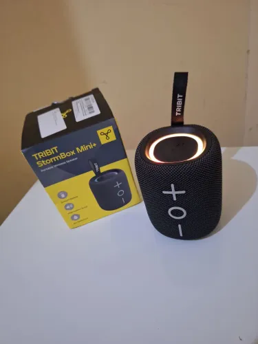 Caixa de som portátil Stormbox mini+ 12w de potência.