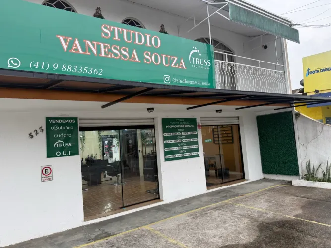 Auxiliar de cabeleireiro / Pinhais (salário + comissão)