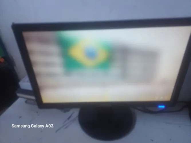 Vendo por 450$ Ou troco por notebook.  PC COM DEFEITO DE CAIXA DE SENHA E PRECISA FORMATAR