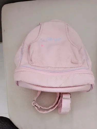 Vendo uma mochila ?
