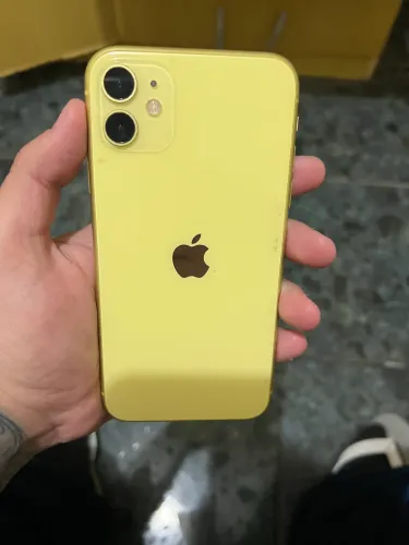 iPhone 11 64 GB carregador e fone incluso