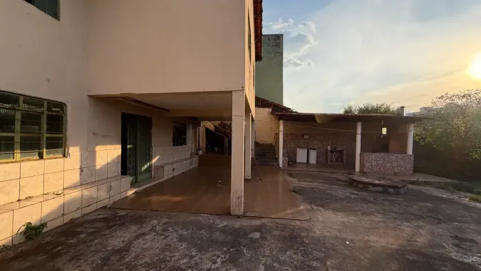 Imóvel para venda possui 260 metros quadrados com 3 quartos em Jardim Novo Mundo - Goiânia