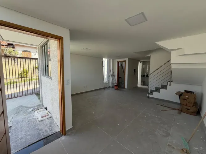 Casa com 3 quartos sendo 1 suíte 3 banheiros 1 vaga