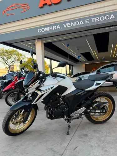 Moto parcelada