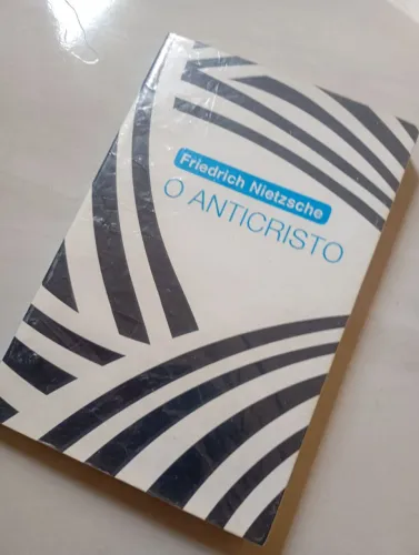 Livros de 15 e 20 Reais.