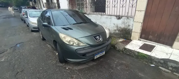 Peugeot 207 Sedan Passion XR 1.4 Flex 8V 4P 2011