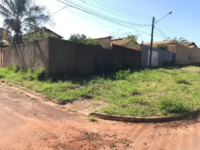 Vendo Terreno Vilas Boas de esquina 420mt