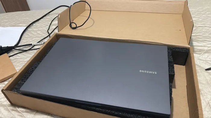 Notebook Samsung Book, Intel Core i3-1115G4, 8GB RAM, S