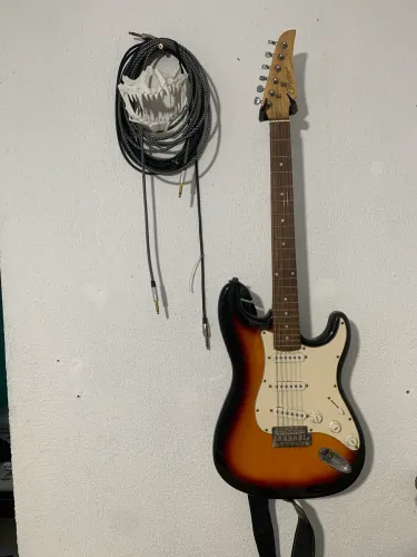 Guitarra 599