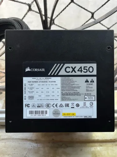 Fonte de alimentação Corsair 450w PFC ATIVO 80plus