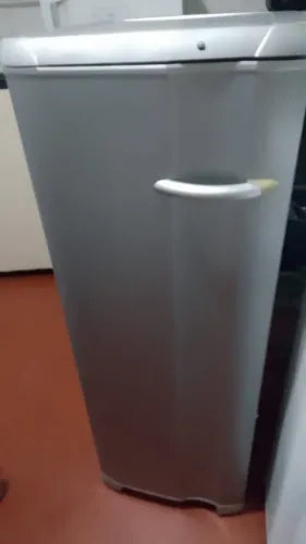 Freezer Vertical - 6 gavetas
