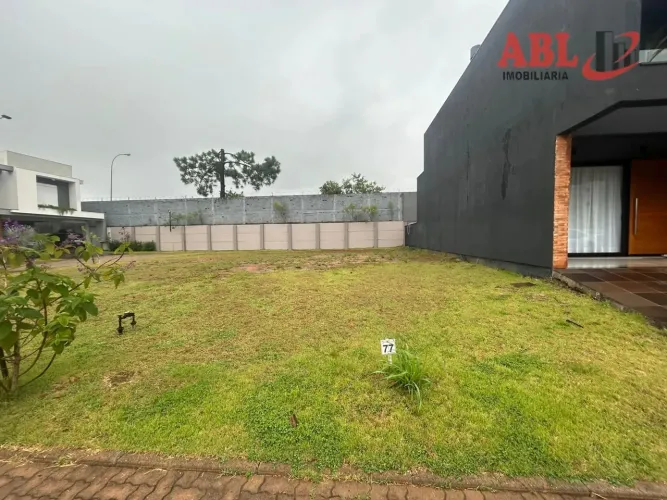 Terreno Plano em Condomínio Fechado Bella Vitta à venda no bairro Central Park - Cachoeiri