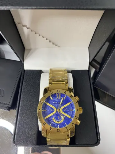 Relógio Bvlgari fundo de vidro