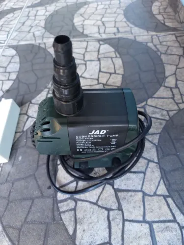 Bomba submersa JAD para aquário 