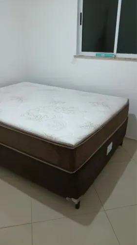 Cama de casal novíssima!!!