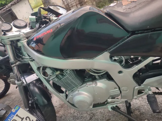 Suzuki GS 500e