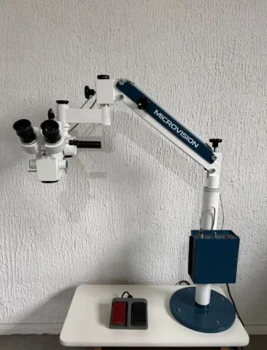 Microscópio portátil
