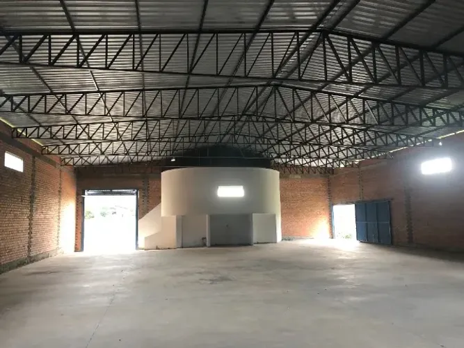 Barracao industrial. 650m2