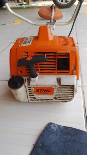 Vendo uma roçadeira Stihl FS 160