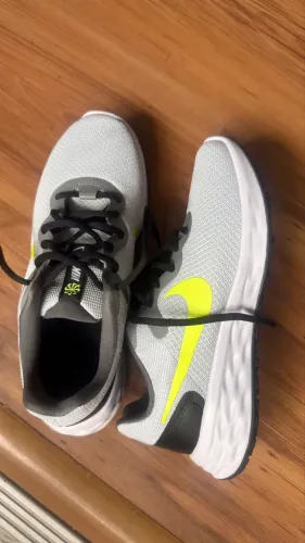 Tenis Nike Revolution 6 número 38 