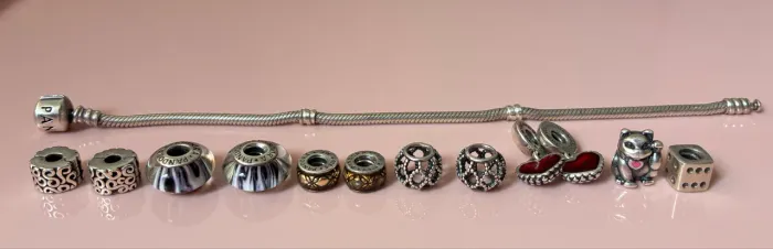 Pulseira com charms Pandora - Originais