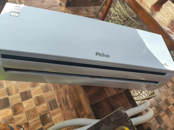 AR-CONDICIONADO 12.000 BTUS, POUCO USADO GELANDO MUITO MARCA PHILCO