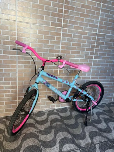 Bicicleta infantil Menina