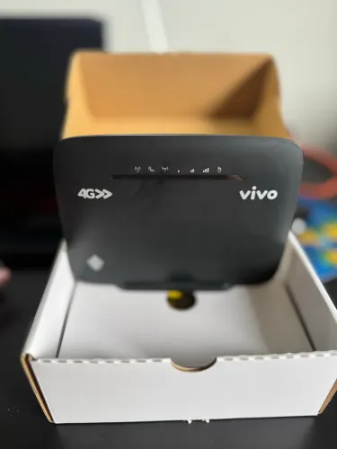 Modem Roteador Blu-Castle BC-4GMCPGa 4G LTE Wi-Fi Preto