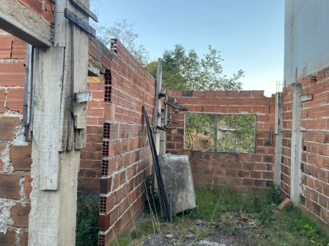 ? VENDO CONSTRUÇÃO EM PONTO DE LAJE - R$ 70.000