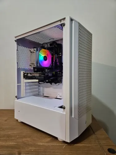 PC Gamer / Intel Xeon 2680v4 / GTX 1660 6GB / 16GB RAM / SSD 240GB + HD 1TB / Fonte 500W