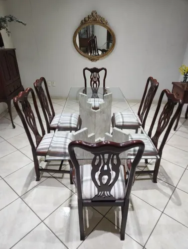 Mesa de jantar com 6 cadeiras