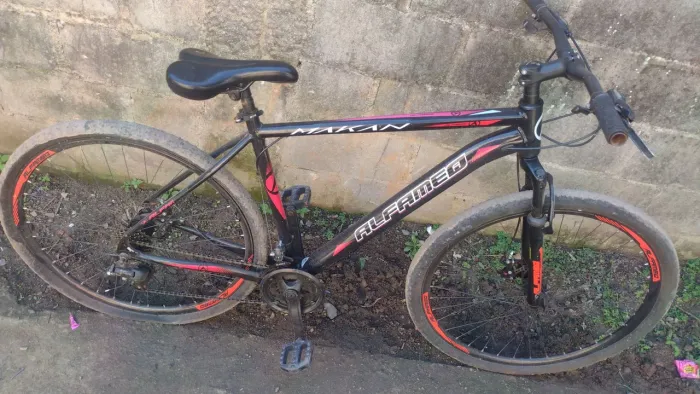 Vendo uma bicicleta