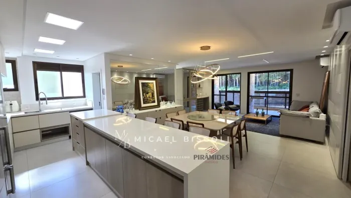 lindo apartamento de 210m2 à venda no Itacorubi